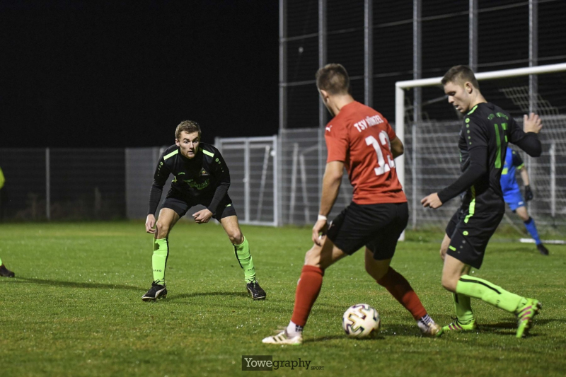 201023_Jonas_Wenzel_Yowe_02