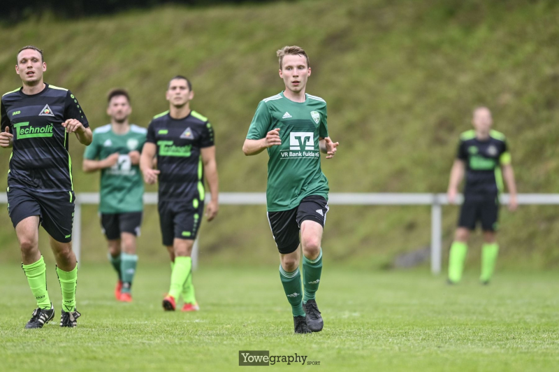 06_Yowe_Jonas_Wenzel__YOW1696