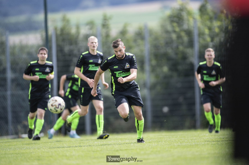 06_Yowe_Jonas_Wenzel__YOW2076