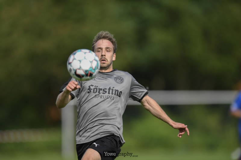 09_Jonas_Wenzel_Yowe__YOW5435