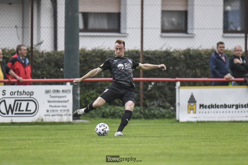 01_Yowe_Jonas_Wenzel__YOW2511