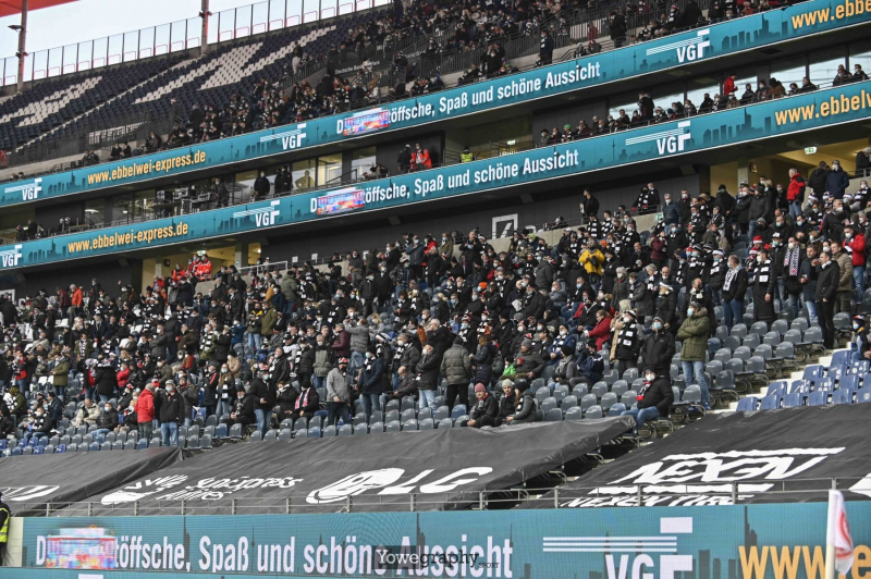 40_Jonas_Wenzel_Yowe__YOW7311