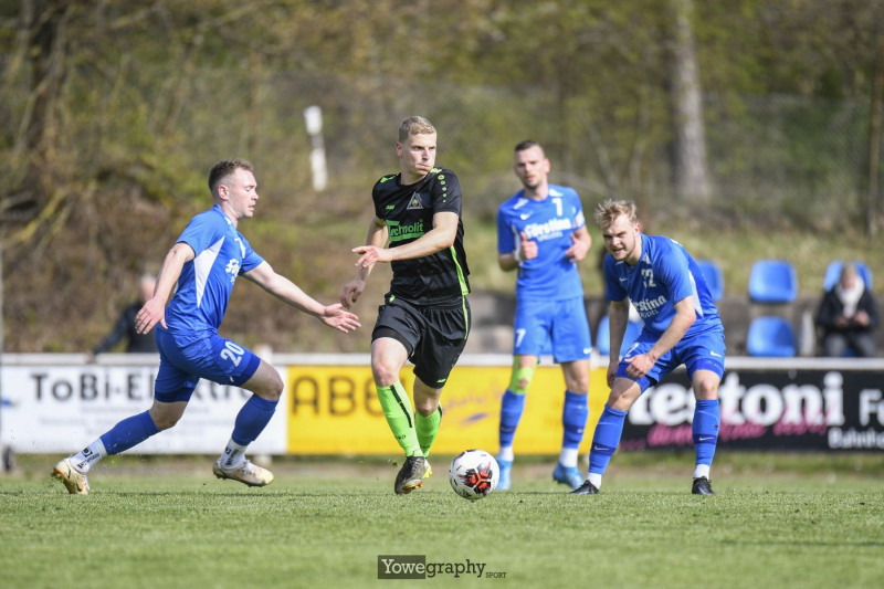 15_Yowe_Jonas_Wenzel__YOW6874