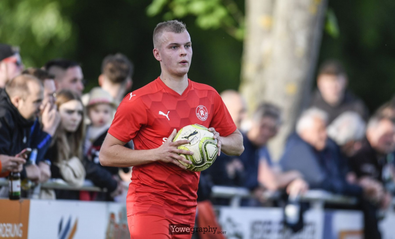 22_Yowe_Jonas_Wenzel__YOW3106