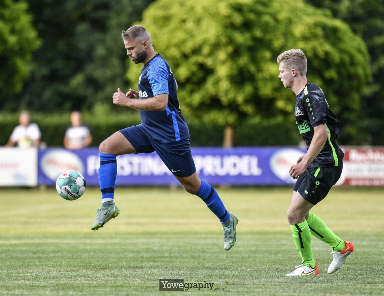 19_Yowe_Jonas_Wenzel__YOW2452