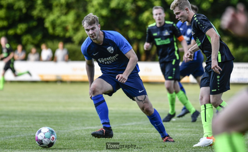 21_Yowe_Jonas_Wenzel__YOW2474
