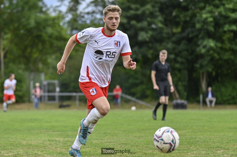 16_Yowe_Jonas_Wenzel_YOW7585