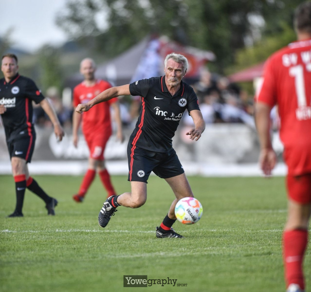 32_Yowe_Jonas_Wenzel_YOW4282