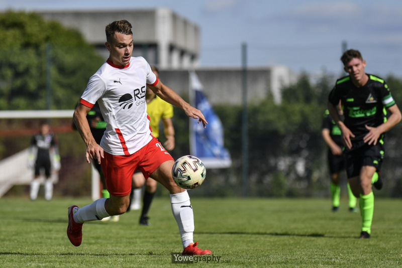 39_Yowe_Jonas_Wenzel_YOW5122