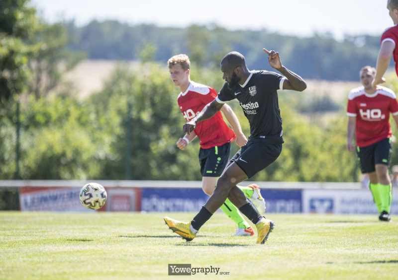 05_Yowe_Jonas_Wenzel_YOW2213