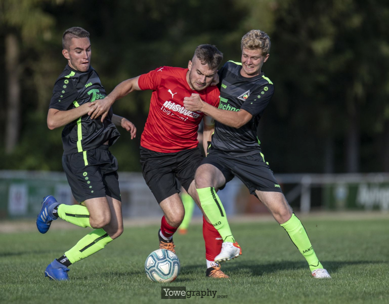 01_Yowe_Jonas_Wenzel__YOW2649