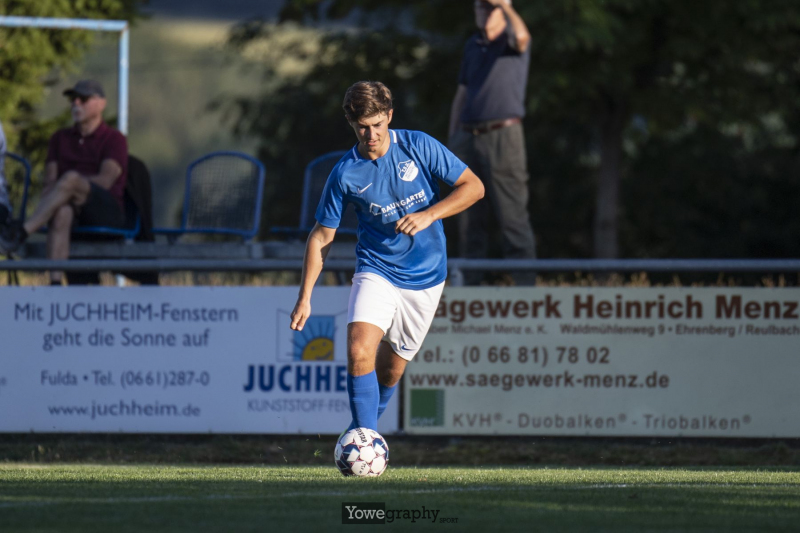 01_Yowe_Jonas_Wenzel__YOW4373