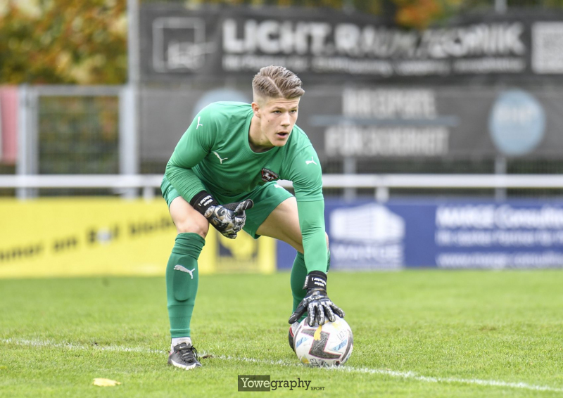 28_Yowe_Jonas_Wenzel__YOW0244