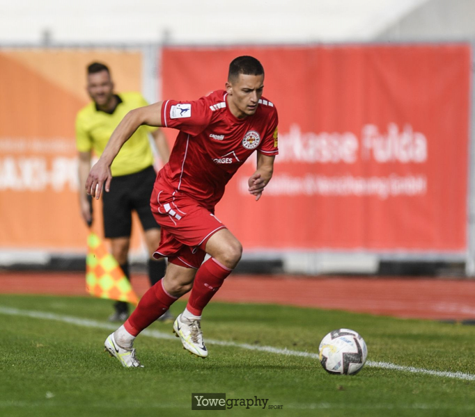 08_Yowe_Jonas_Wenzel__YOW2424