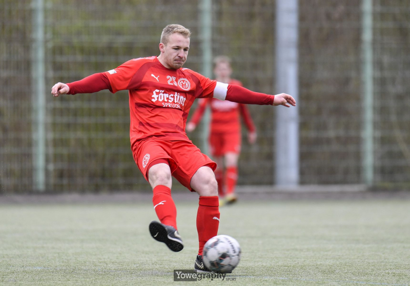 17_Yowe_Jonas_Wenzel__YOW6858