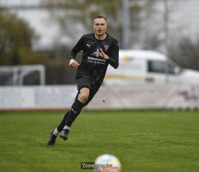 02_Yowe_Jonas_Wenzel__YOW0178