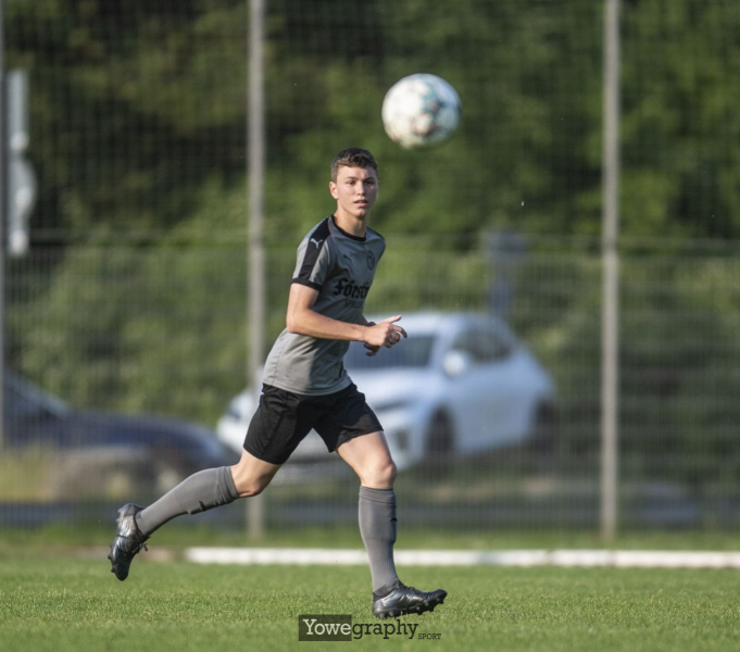 03_Yowe_Jonas_Wenzel__YOW6657