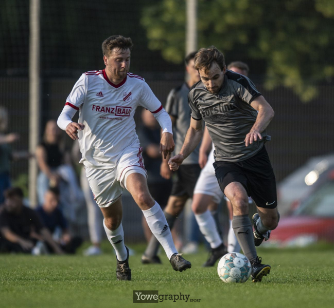 27_Yowe_Jonas_Wenzel__YOW6852
