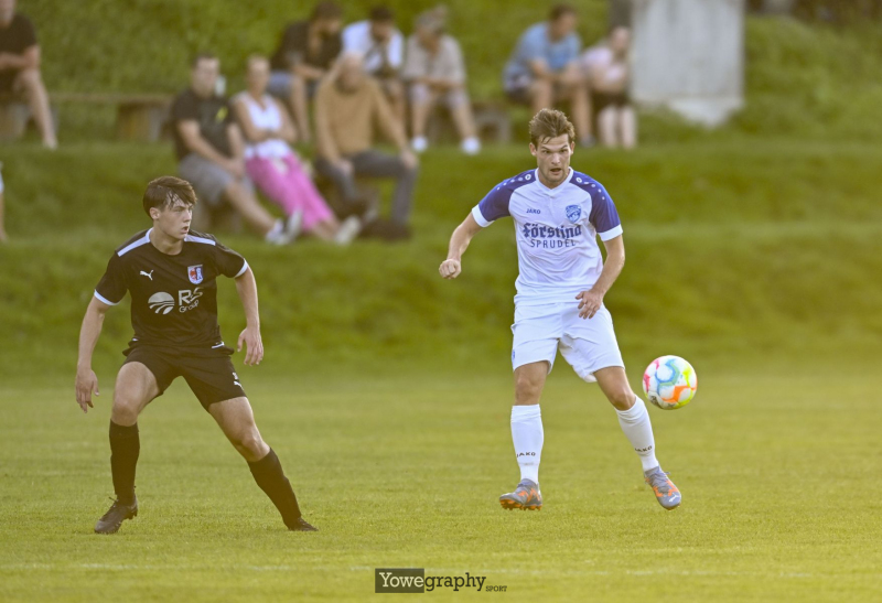 41_Yowe_Jonas_Wenzel__YZ98577