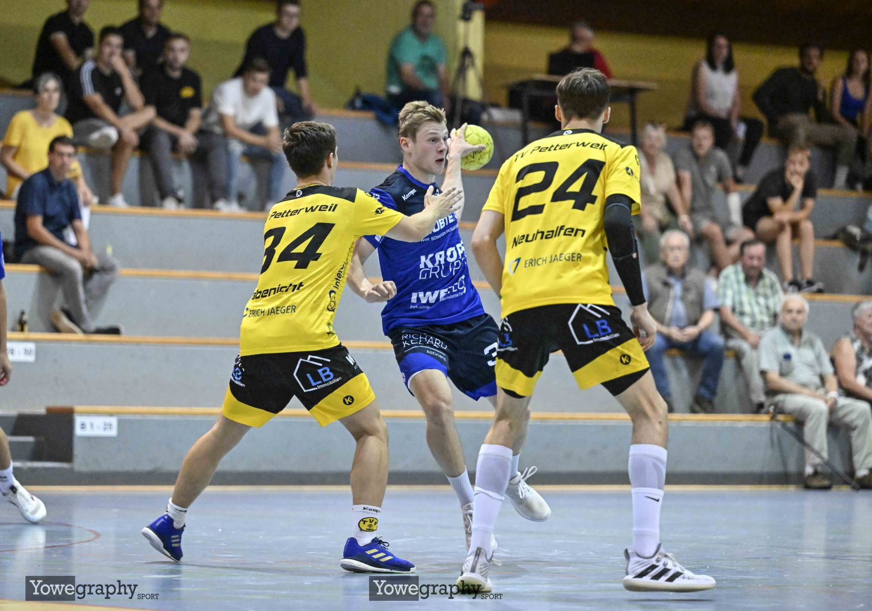 09_Yowe_Jonas_Wenzel__YZ90262