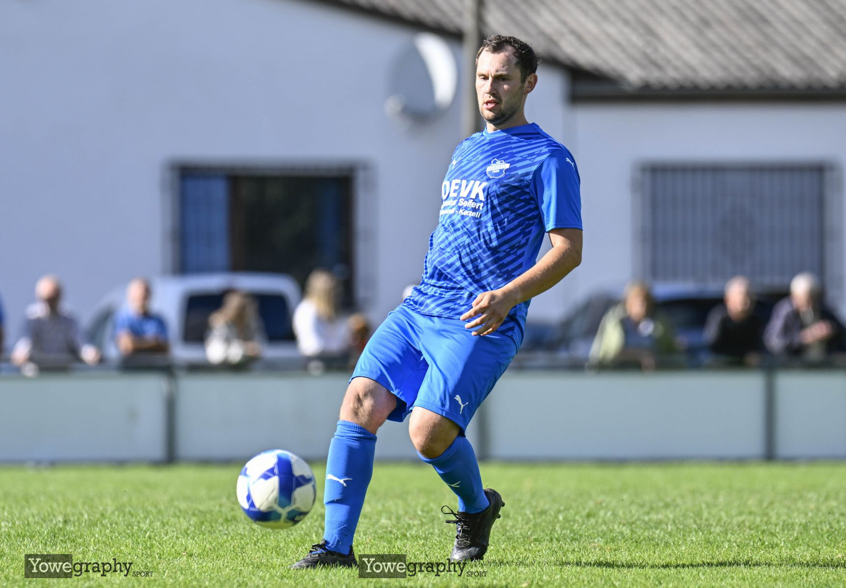 25_YZ92635_Yowe_Jonas_Wenzel