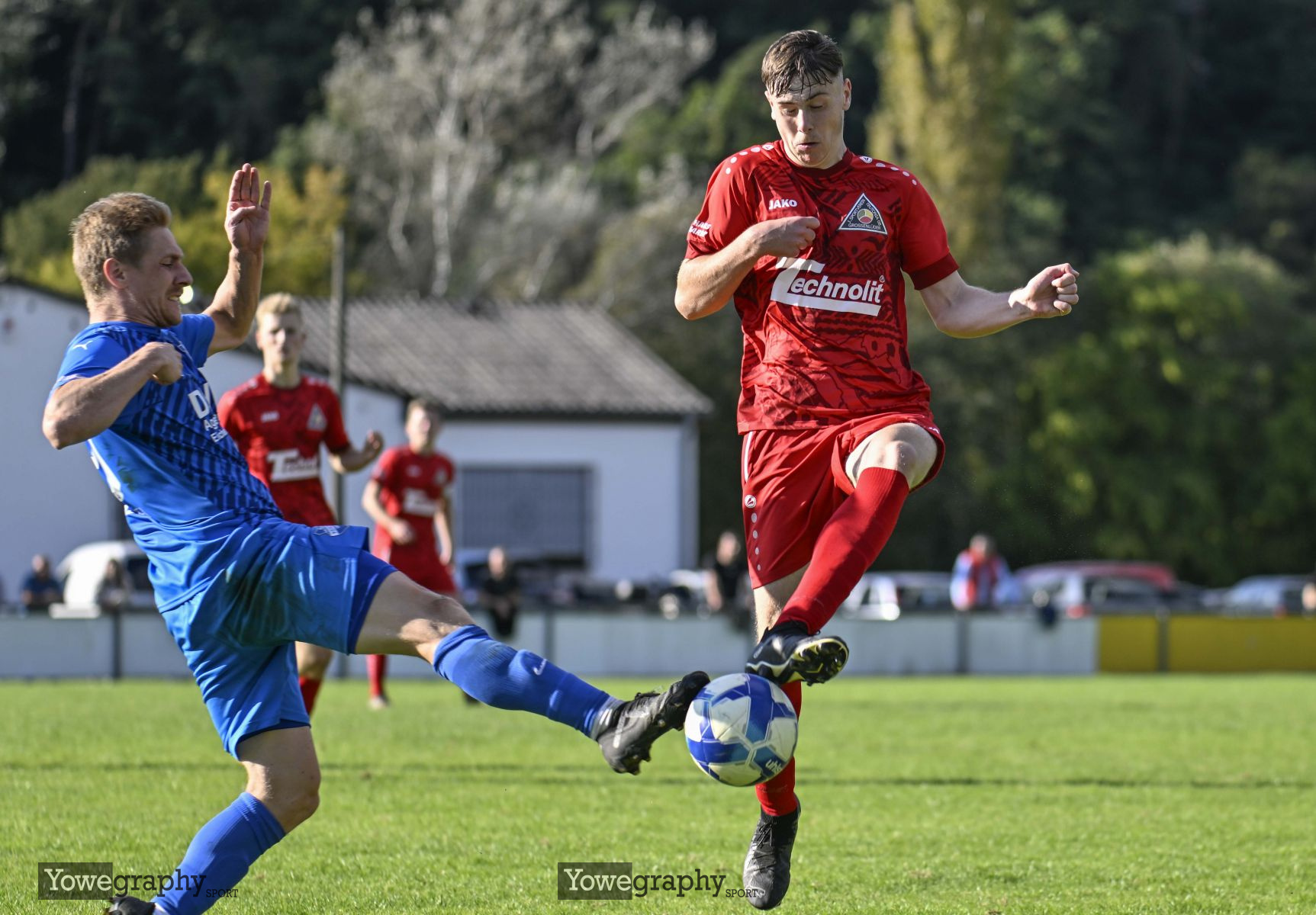 50_YZ92880_Yowe_Jonas_Wenzel