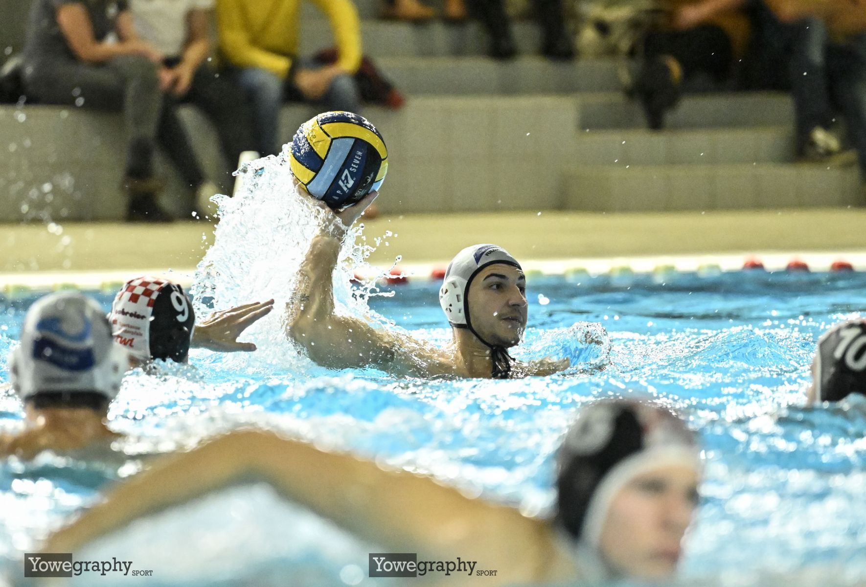 35_Yowe_Jonas_Wenzel__YZ99747