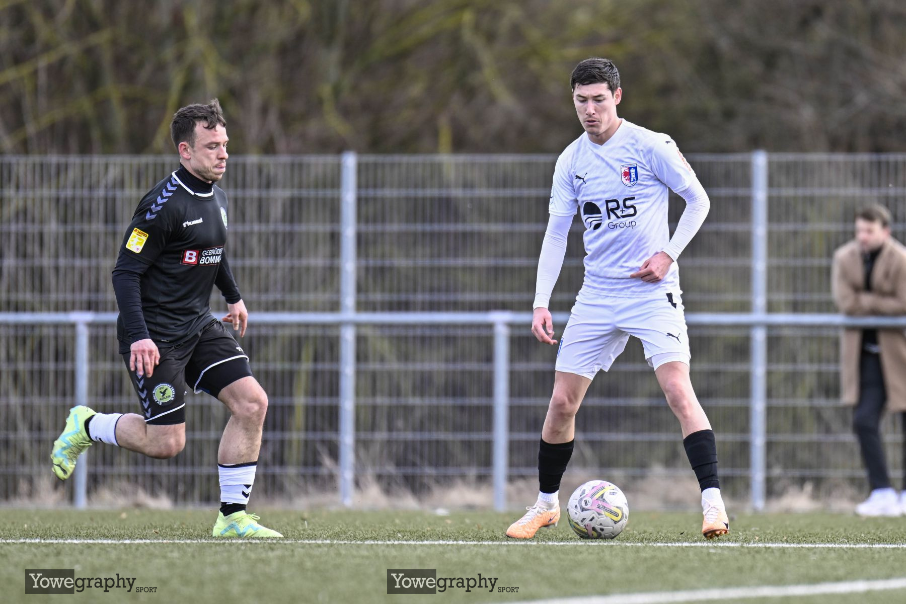 01_Yowe_Jonas_Wenzel__YZ94483