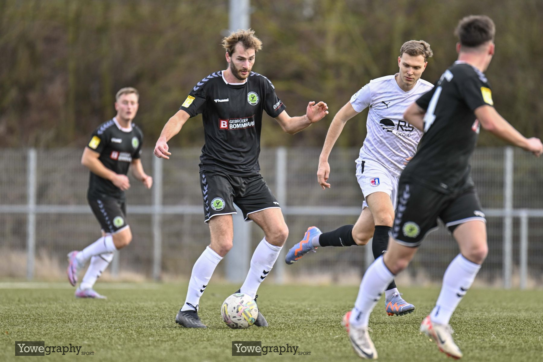 03_Yowe_Jonas_Wenzel__YZ94491