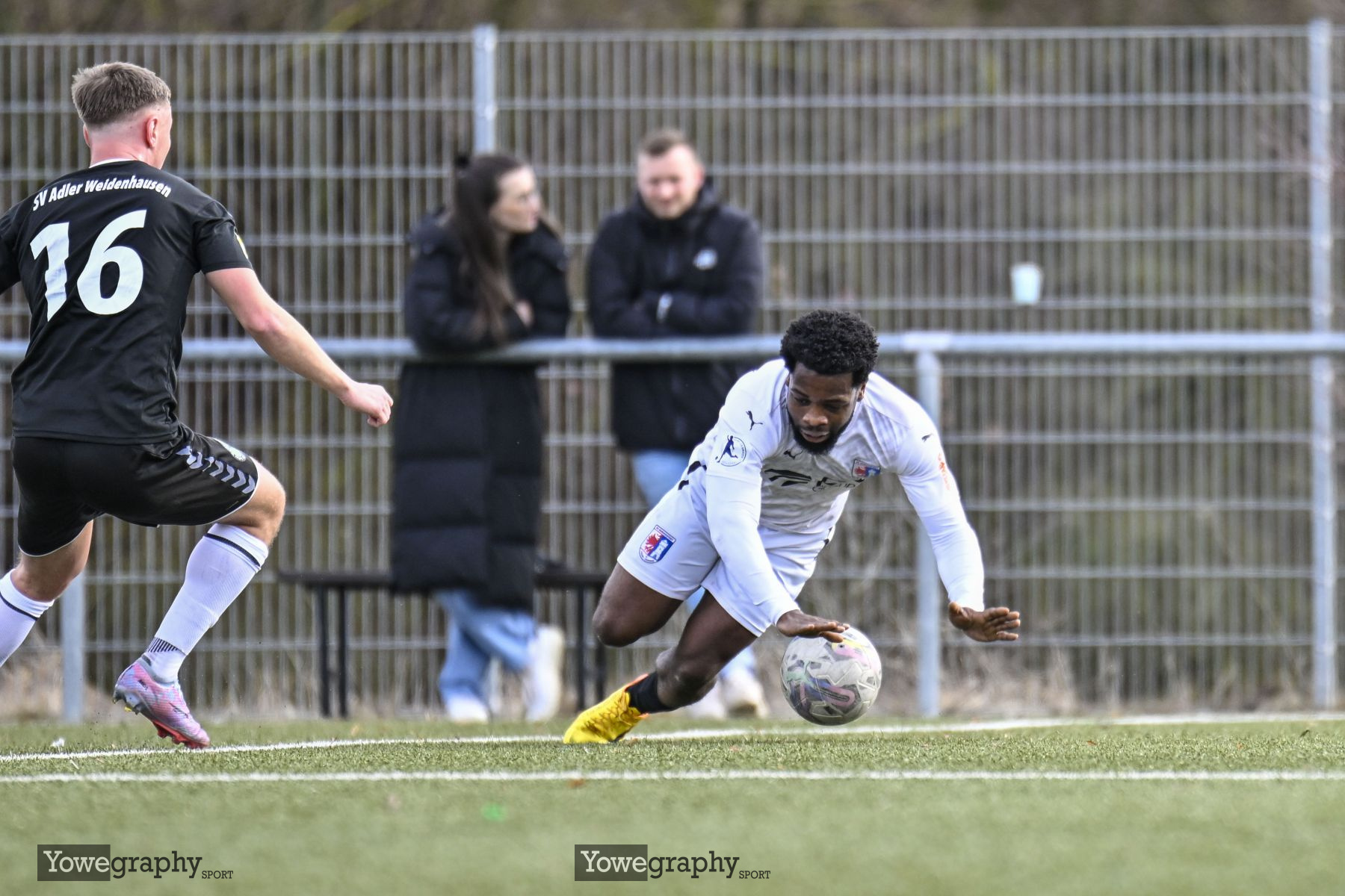 12_Yowe_Jonas_Wenzel__YZ94580