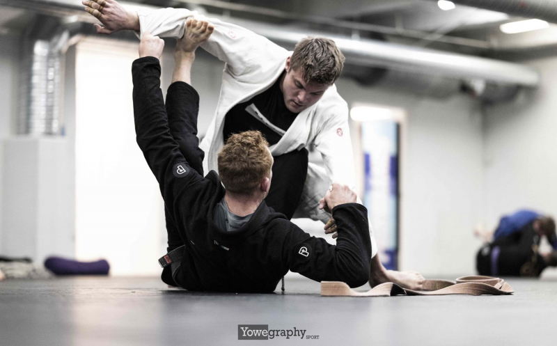 073_YZ95601_Yowe_Jonas_Wenzel