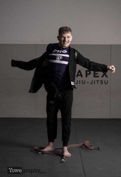 19_YZ92220_Yowe_Jonas_Wenzel