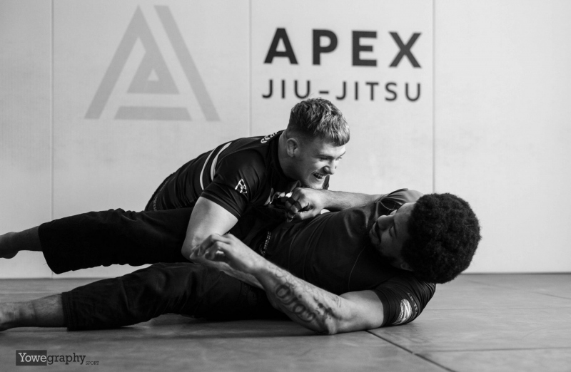 44_YZ92992_Yowe_Jonas_Wenzel_BW