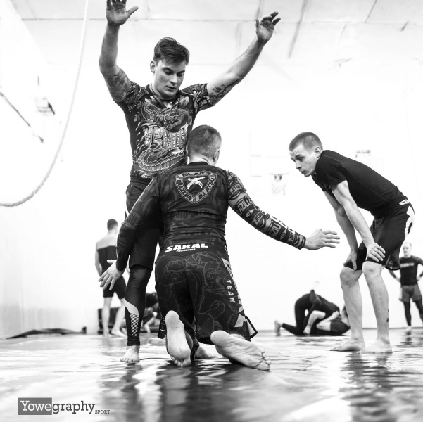 04_YOW5749_Yowe_Jonas_Wenzel_BW