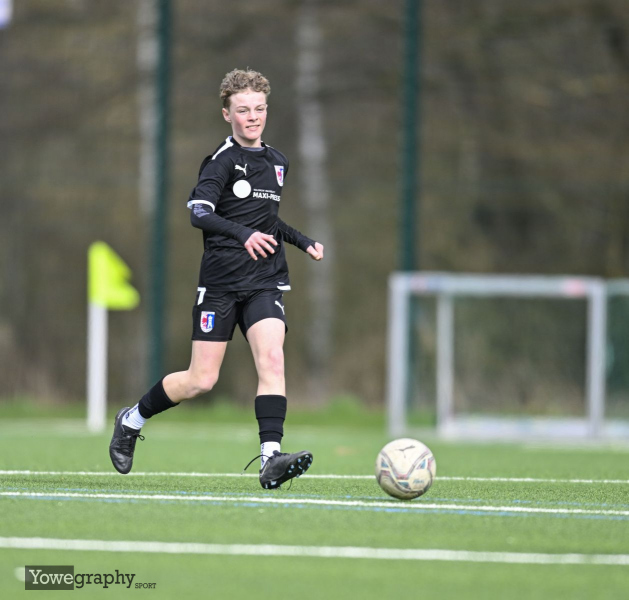 04_Yowe_Jonas_Wenzel__YZ96075
