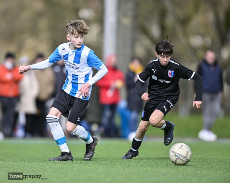 08_Yowe_Jonas_Wenzel__YZ96100