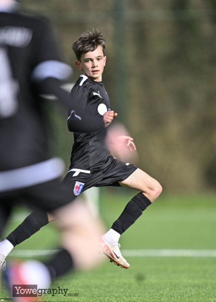 13_Yowe_Jonas_Wenzel__YZ96134