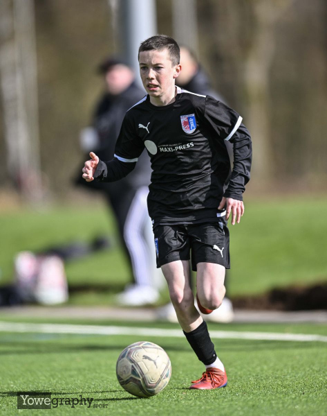 14_Yowe_Jonas_Wenzel__YZ96138