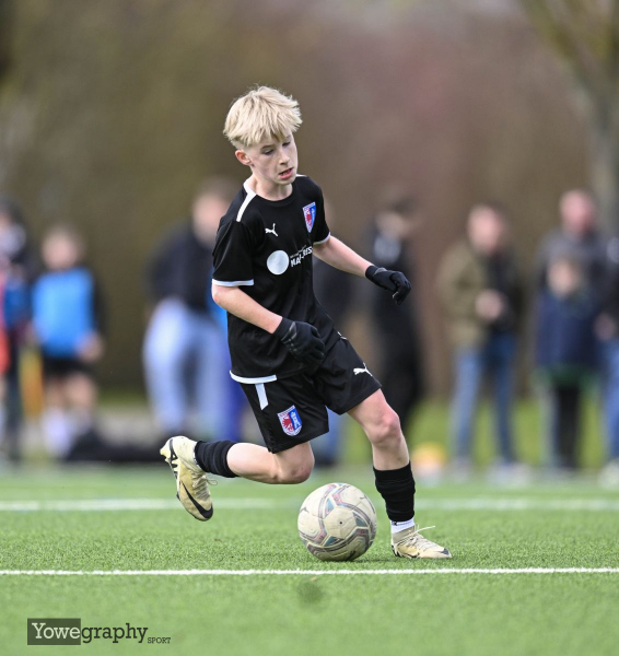 21_Yowe_Jonas_Wenzel__YZ96199