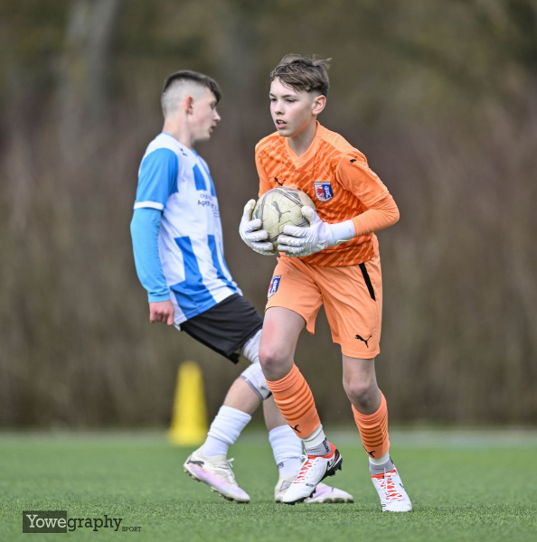 27_Yowe_Jonas_Wenzel__YZ96228