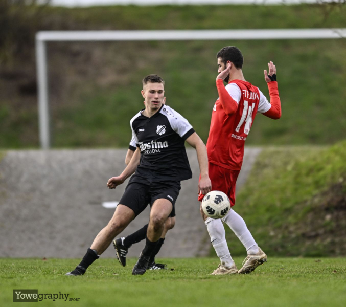 04_Yowe_Jonas_Wenzel__YZ97328