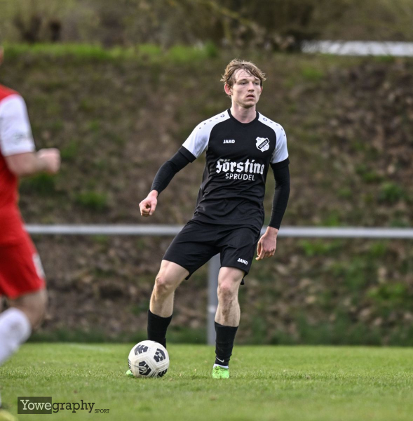 24_Yowe_Jonas_Wenzel__YZ97494