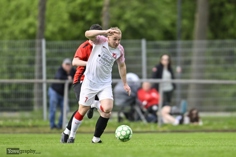28_Yowe_Jonas_Wenzel__YZ91144