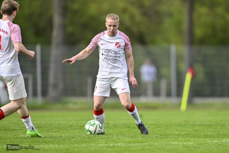 42_Yowe_Jonas_Wenzel__YZ91271