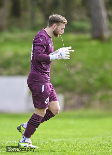 45_Yowe_Jonas_Wenzel__YZ90745