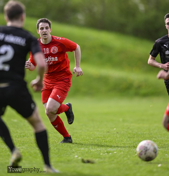 48_Yowe_Jonas_Wenzel__YZ90774