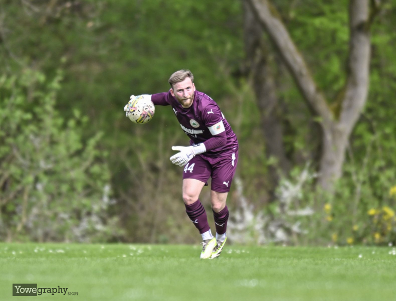 69_Yowe_Jonas_Wenzel__YZ90944