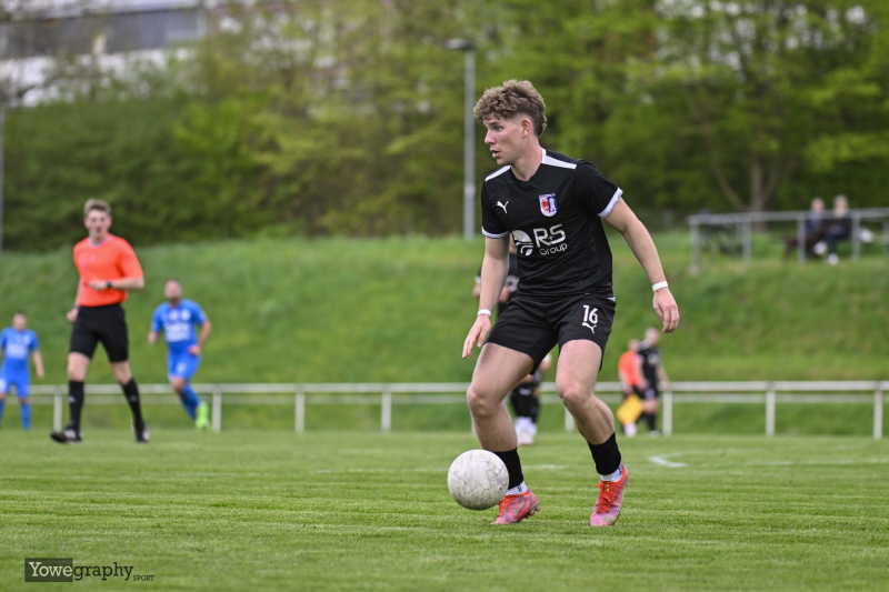 38_Yowe_Jonas_Wenzel__YZ93298