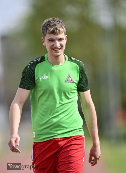 12_YZ94237_Yowe_Jonas_Wenzel