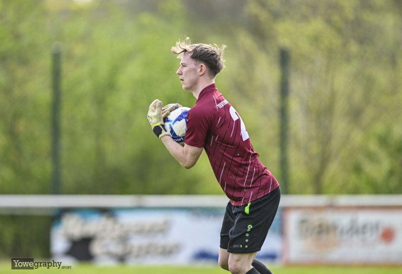 13_YZ94251_Yowe_Jonas_Wenzel
